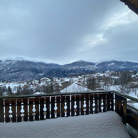 Appartement Chalet Tyl, vue imprenable sur les Alpes Valaisannes à Crans-Montana Extérieur photo