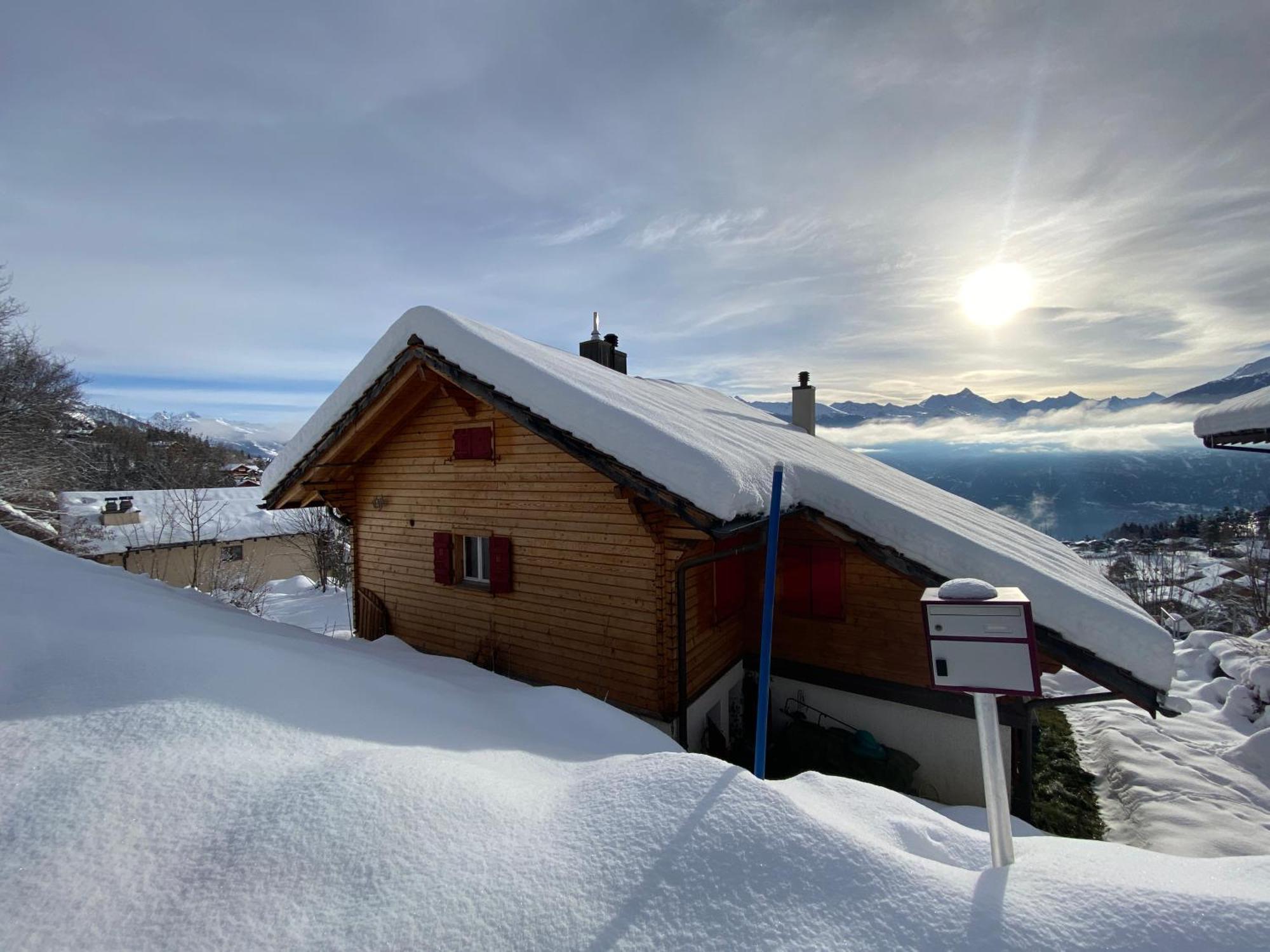 Appartement Chalet Tyl, vue imprenable sur les Alpes Valaisannes à Crans-Montana Extérieur photo