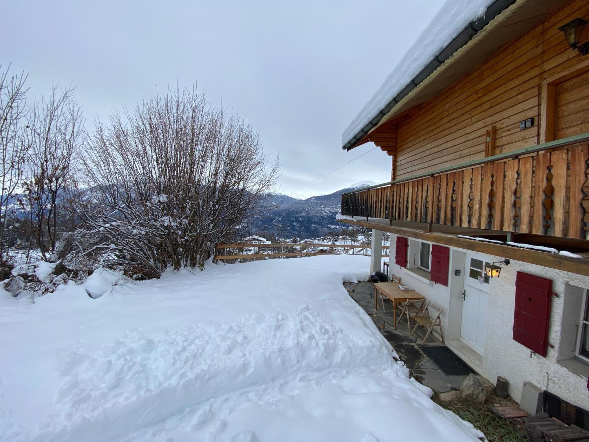 Appartement Chalet Tyl, vue imprenable sur les Alpes Valaisannes à Crans-Montana Extérieur photo