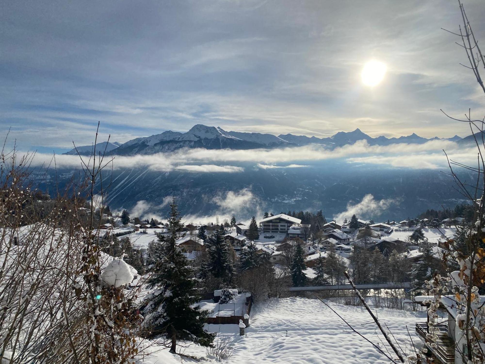 Appartement Chalet Tyl, vue imprenable sur les Alpes Valaisannes à Crans-Montana Extérieur photo